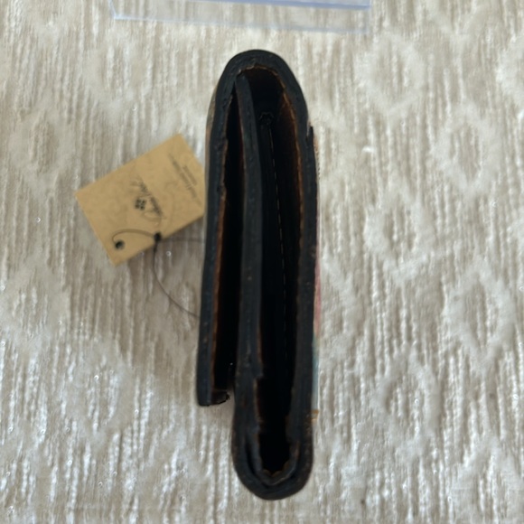 Patrica Nash NWT Terresa Fresco Bouquet Leather Trifold Long Wallet With… - Picture 5 of 10